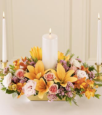Decorate wedding table with beautiful centerpiece or floral arrangements